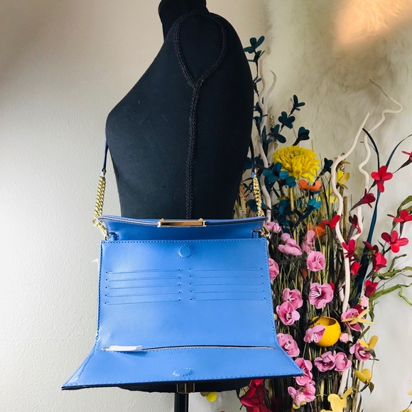 Michael Kors Kinsley Medium Wallet Crossbody Bag - Picture 6 of 8